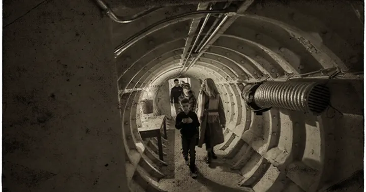 Clapham South Deep Shelter: Underground Ghost Stories Tour (Hidden London · Ghosts of the Underground)